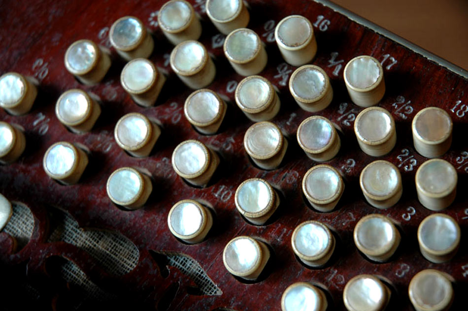 restaurierte Tastatur eines AA Bandoneon